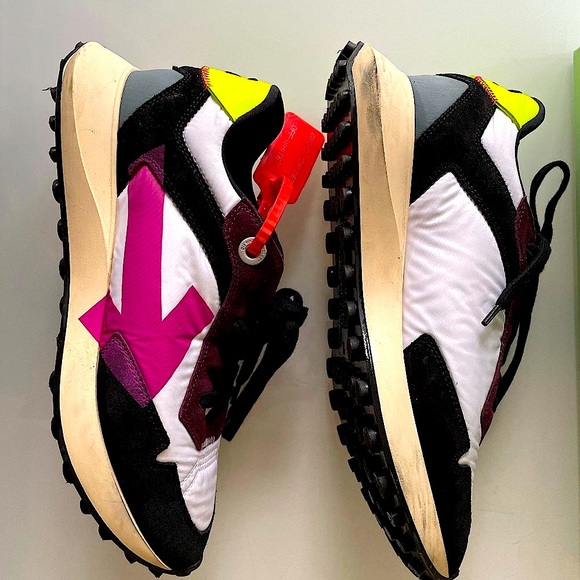 OFF WHITE - Virgil Abloh Other - OFF-WHITE C/O VIRGIL ABLOH Arrow Sneakers